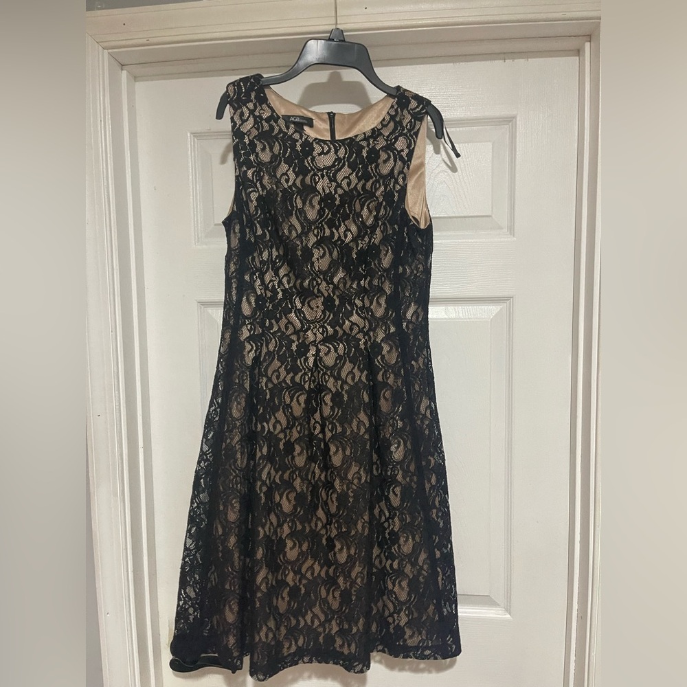 Chic Black Lace Formal Dress